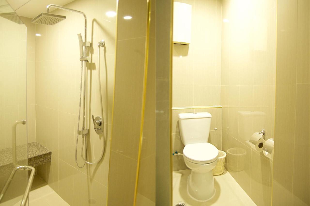 Jolly Suites & Spa Thapra Banguecoque Exterior foto